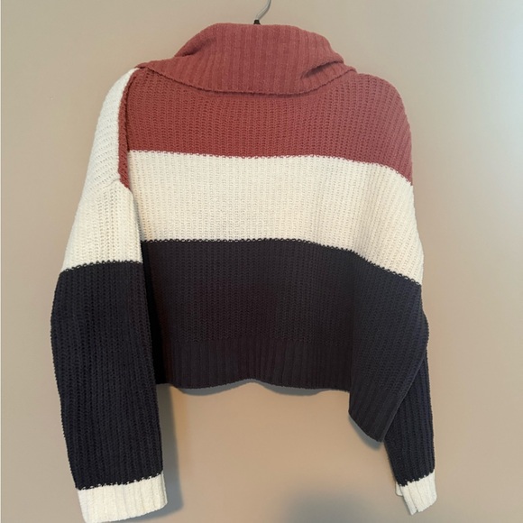Warm & Cozy Sweaters - Elegant Tricolor Turtleneck Sweater